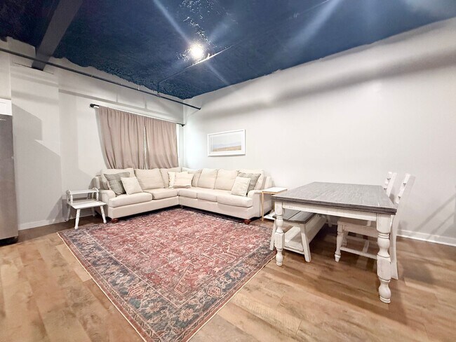 Foto del edificio - 209 S Church St