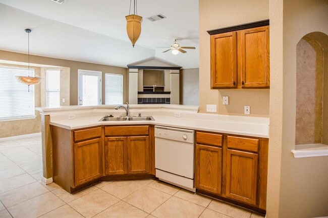 Building Photo - 156 Spillway Dr