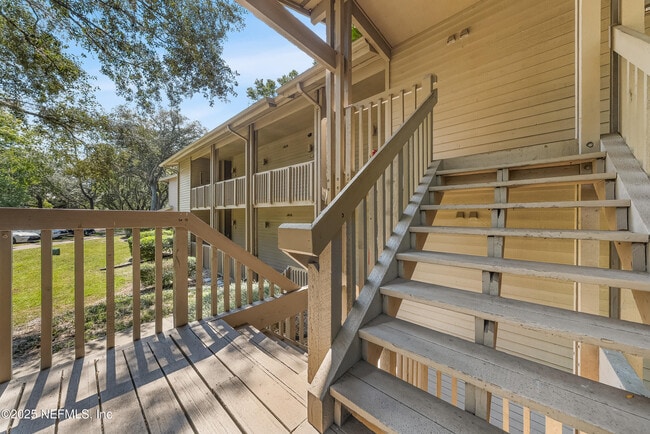Building Photo - 2930 Ravines Rd