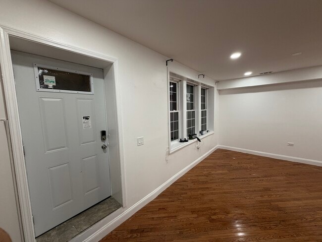 Building Photo - 2858 W 21st Pl