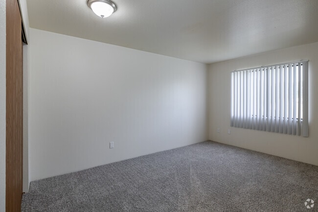Hampton - Bedroom - Benson Hills Apartments