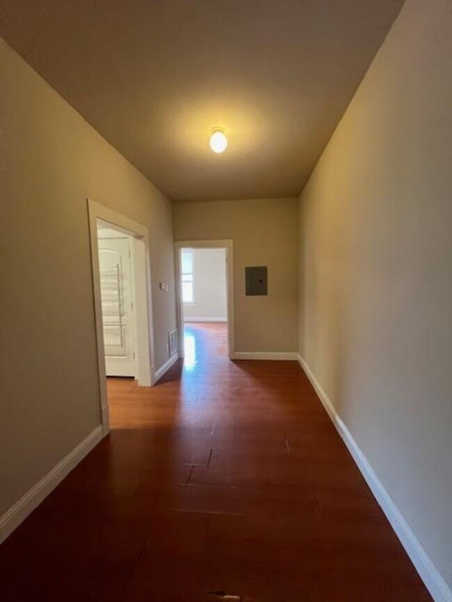 Foto del edificio - 2208 Sanger Ave
