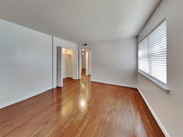 Foto del edificio - 4923 Newmore Ave