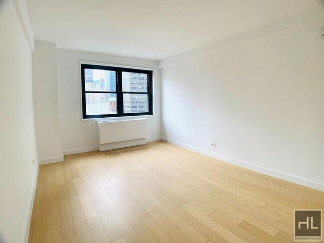 Building Photo - East 39th Street