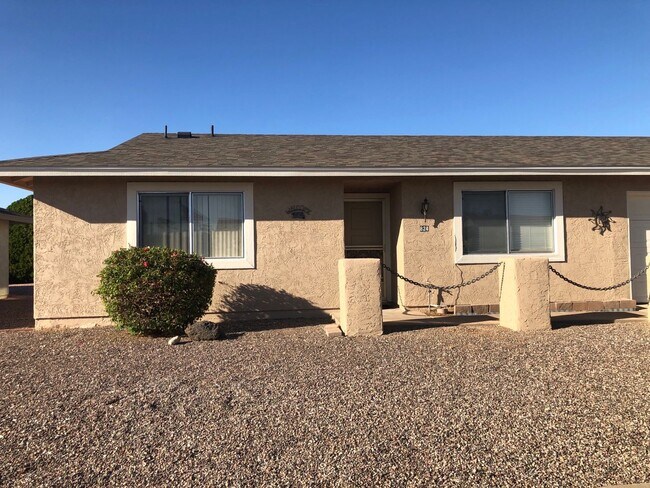 Foto del edificio - Come enjoy or community in the summer. Perfect home to enjoy Leisure World a 45+ Active Adult Res...