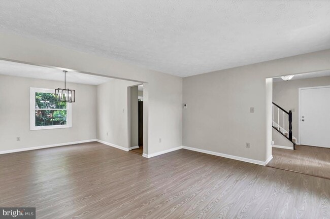 Building Photo - 14109 Stonecutter Dr