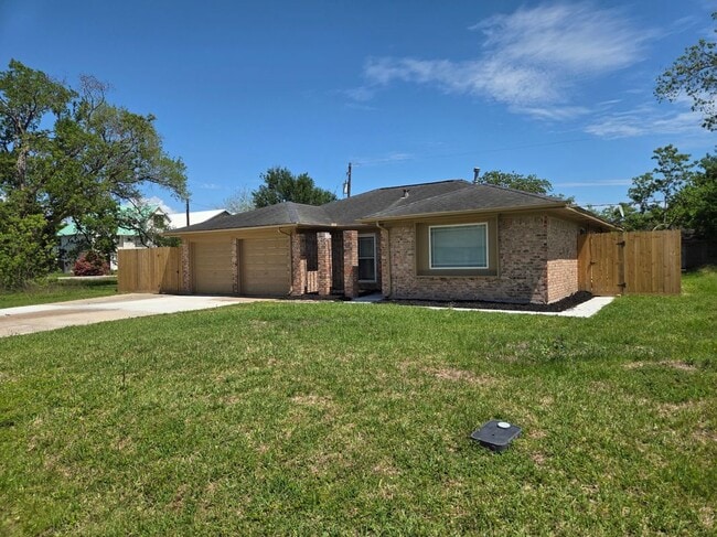 Building Photo - 3807 Sailfish Ln
