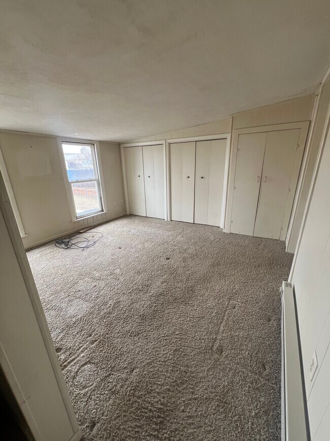 Dormitorio n.º 1 - 225 Poplar St