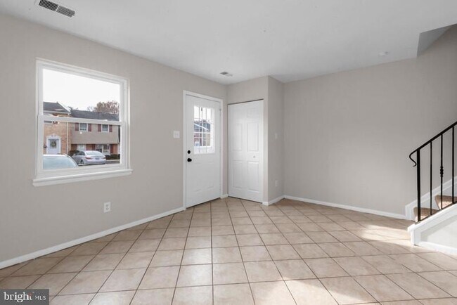 Foto del edificio - 45 Heritage Ct