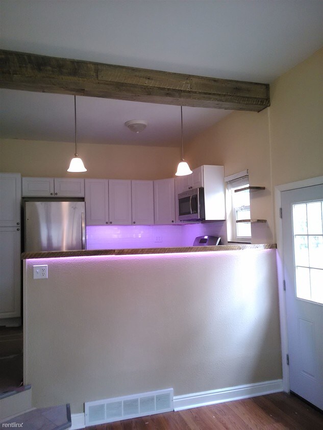 Foto principal - 831 N Taft Hill Rd