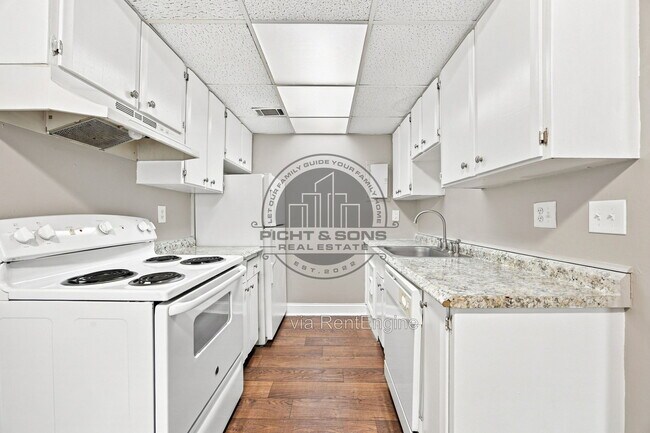 Foto del edificio - 457 White Dr