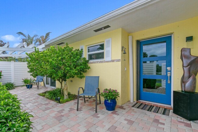 Building Photo - 208 Sims Creek Dr