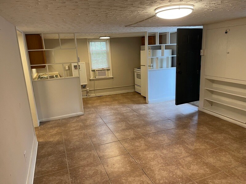 Foto principal - 2837 Woodrow Dr
