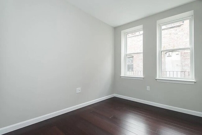 Building Photo - 106 Prince St