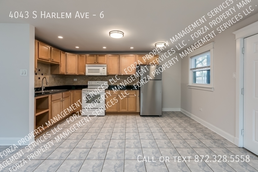 Foto principal - 4043 S Harlem Ave