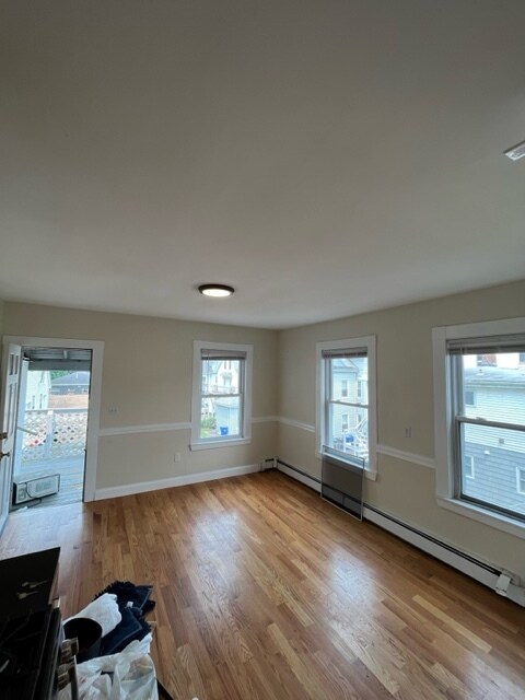 Building Photo - 83 Hall St