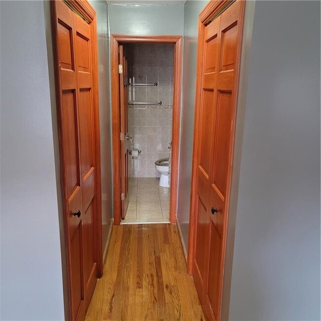 Building Photo - 442 Sapphire St