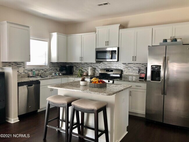 Foto del edificio - 207 Craftsman Dr