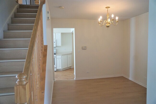 Foto del edificio - 2488 Dickens Dr