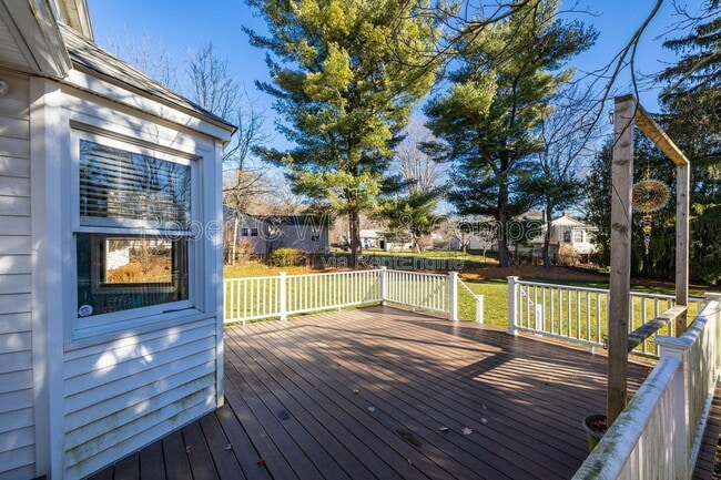 Foto del edificio - 42 Valley View Ln