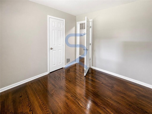 Building Photo - 1801 W Austin Rd