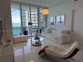 Building Photo - 15901 Collins Ave
