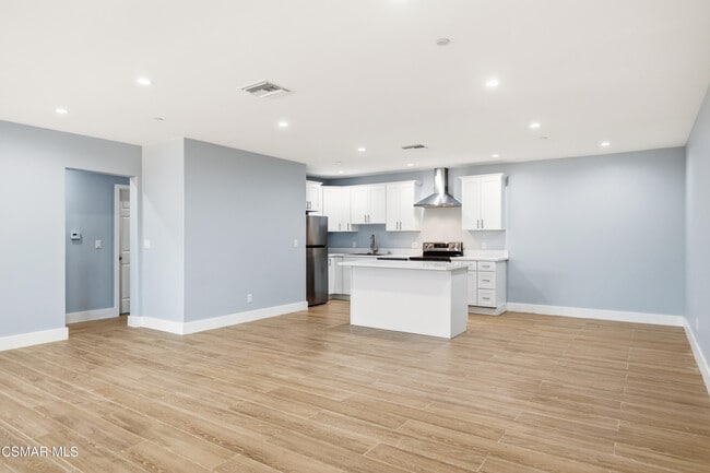 Foto del edificio - 13100 Filmore St