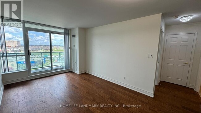 Building Photo - 4850 Glen Erin Dr