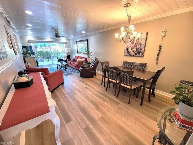 Foto del edificio - 1000 Manatee Rd