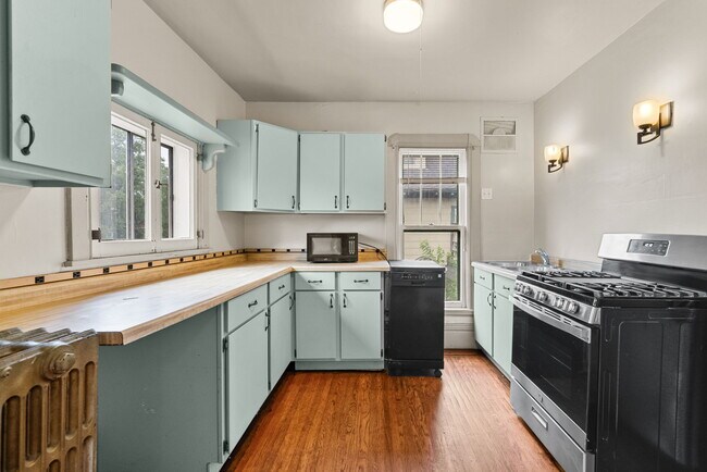 Foto del edificio - 2217 Aldrich Avenue South