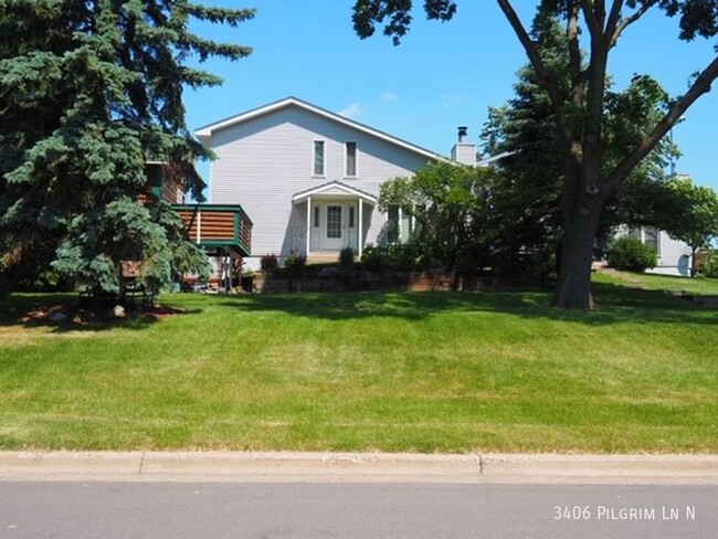 Foto del edificio - 3406 Pilgrim Ln N