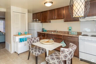 Interior Photo - Northbrooke Township