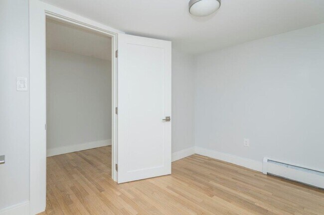 Foto del edificio - Brighton 3 Bed – Heat & Hot Water Included – Modern Kitchen – 9/1