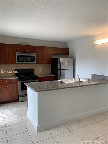 Building Photo - 840 Blue Ridge Cir