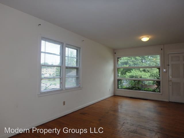 Building Photo - 1804 Sunrise Dr