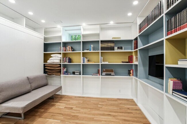 Foto del edificio - 608 McGruder St NE