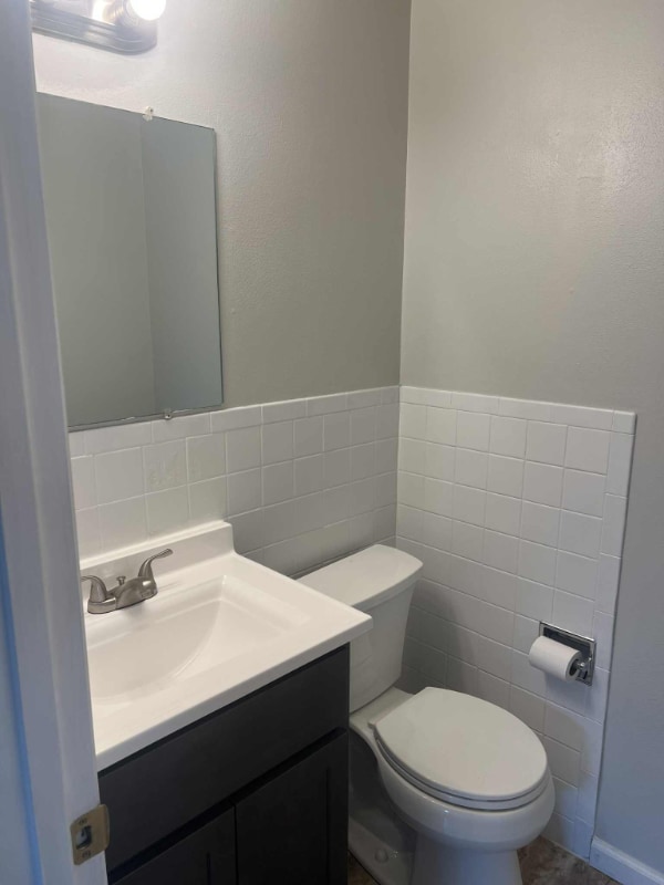 Building Photo - 520 S 6th St