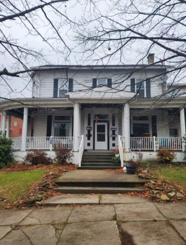 125 Meyers Ave Unit 3, Meyersdale, PA 15552 125 Meyers Ave Meyersdale, PA