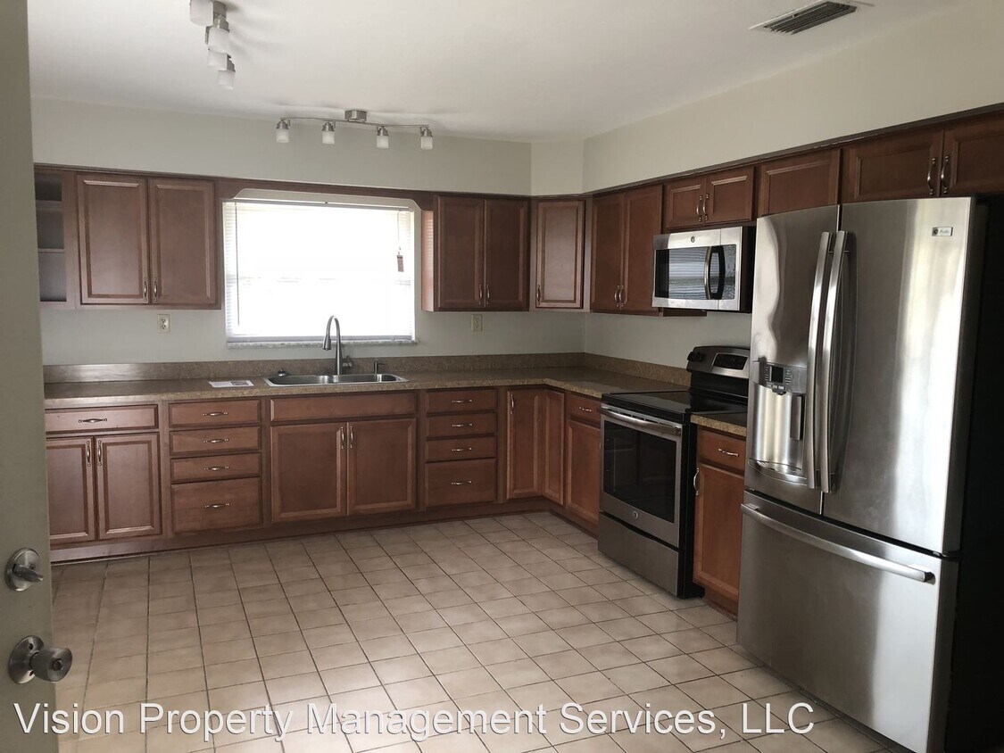 Primary Photo - 3721 SW 17th Pl