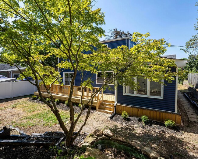 Foto del edificio - 5584 Morning St