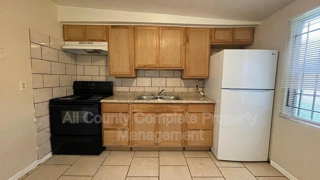 Foto del edificio - 3250 Phyllis St