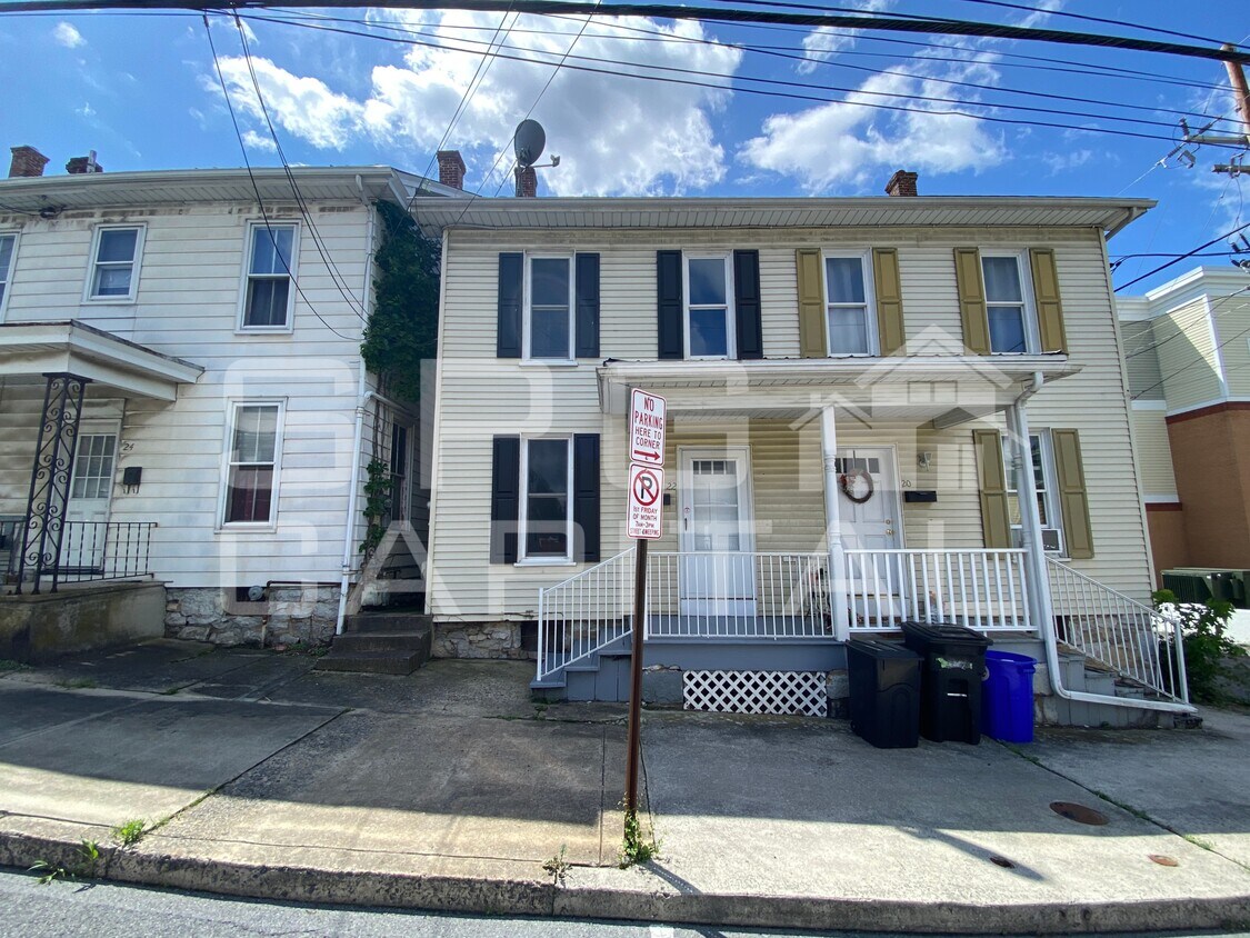 Primary Photo - 22 E Orange St