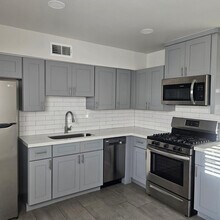Building Photo - 3326 N 66th Pl