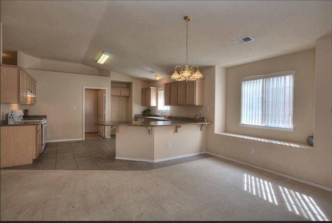 Building Photo - 6623 Country Hills Ct NW