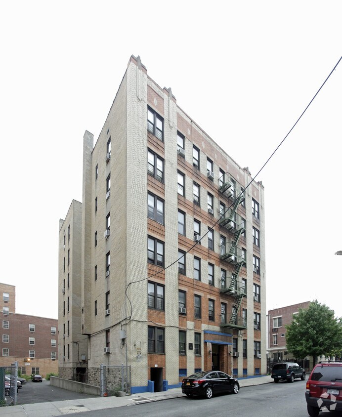 Primary Photo - 464 E 159th St
