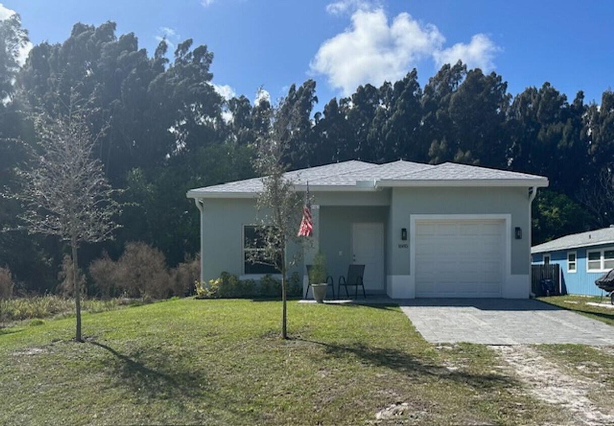 3 Bedroom 2 Bath 1 Car Garage - 3 Bedroom 2 Bath 1 Car Garage