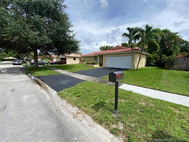 Foto del edificio - 9658 NW 28th Ct