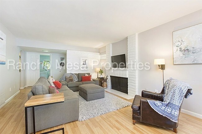 Foto del edificio - Beautiful 2 bd/ 2 ba in Collwood Park