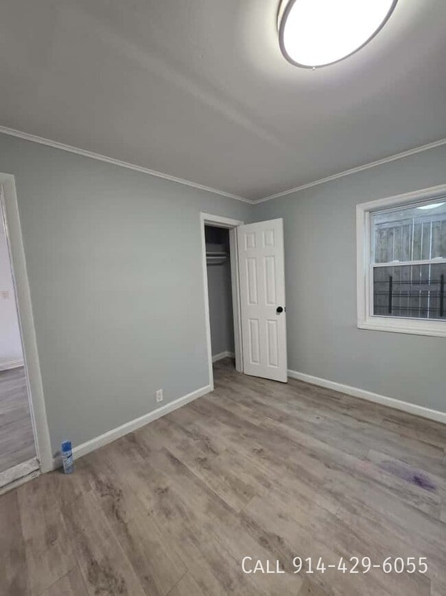 Foto del edificio - 176 Webster Ave