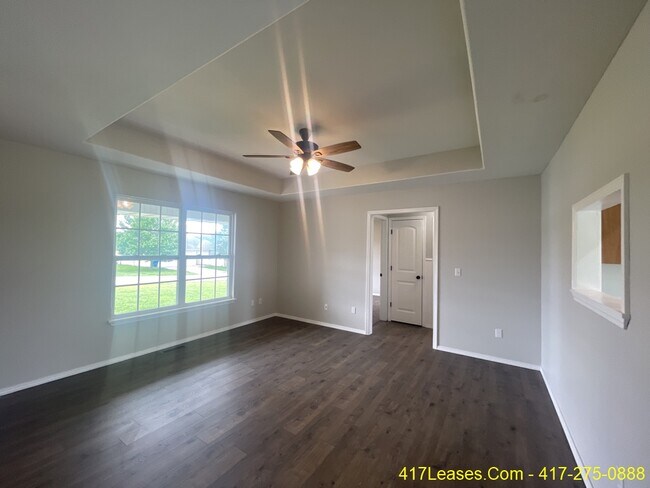 Building Photo - 345 Sugar Tree Rd